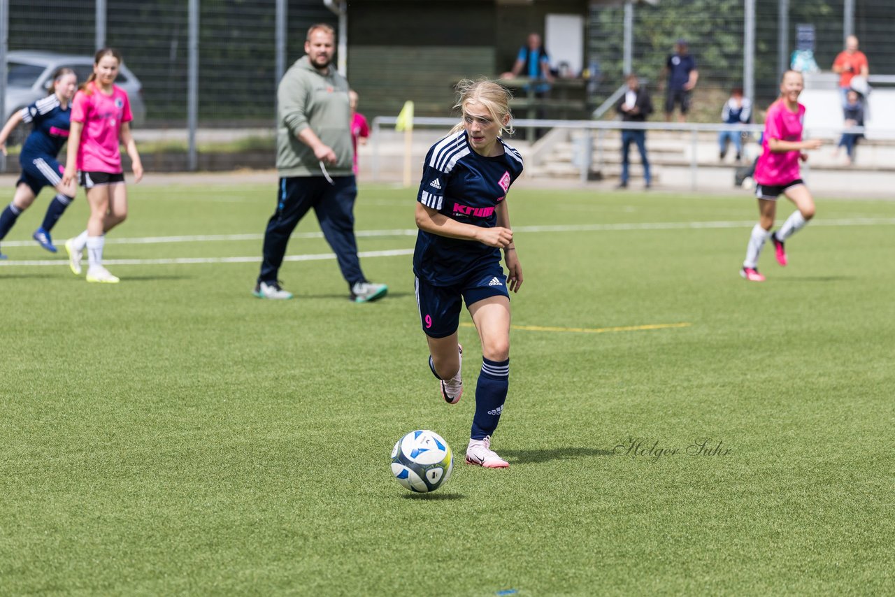 Bild 228 - wCJ Osterroenfelder TSV - VfL Pinneberg : Ergebnis: 0:15